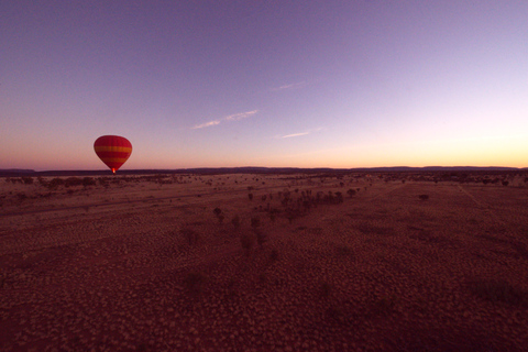Alice Springs: Volo in mongolfiera di prima mattinaVolo in mongolfiera di 30 minuti da Alice Springs