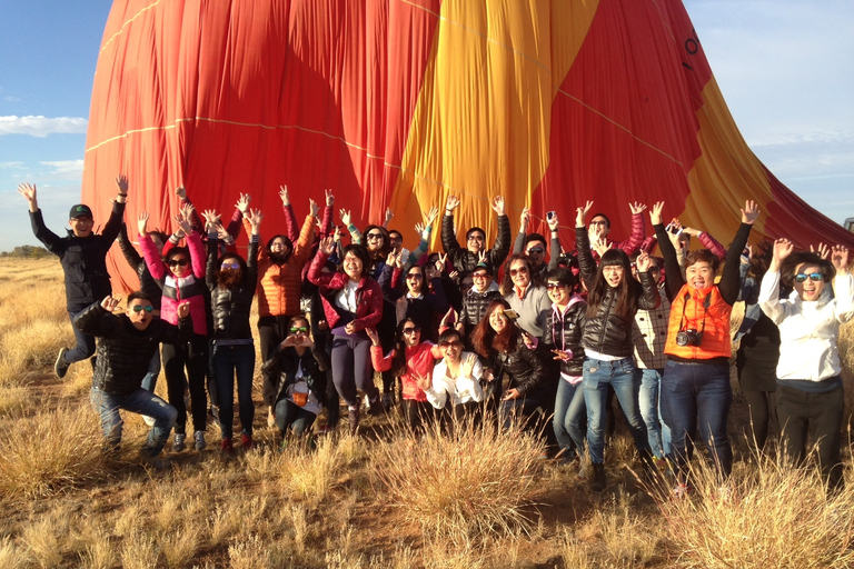 Alice Springs: Volo in mongolfiera di prima mattinaVolo in mongolfiera di 30 minuti da Alice Springs