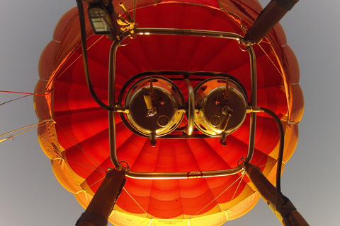 Alice Springs: Volo in mongolfiera di prima mattinaVolo in mongolfiera di 30 minuti da Alice Springs