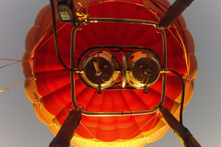 Alice Springs: Volo in mongolfiera di prima mattinaVolo in mongolfiera di 30 minuti da Alice Springs