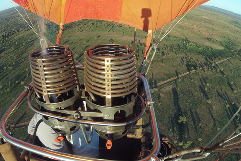 Alice Springs: Volo in mongolfiera di prima mattinaVolo in mongolfiera di 30 minuti da Alice Springs
