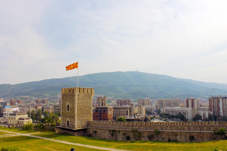 Skopje: privéwandeling van een halve dag door oud en nieuw