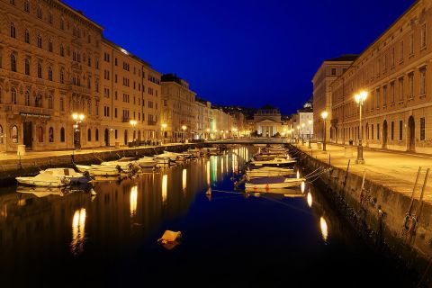 Trieste: tour a piedi privato di 2 ore e 30 minuti con guida