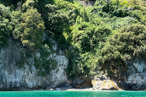 Private boat tour from Positano to Capri
