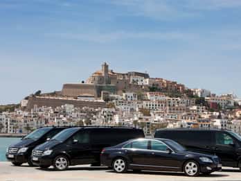 Ibiza: Shuttlebus-Flughafentransfer & Fähre nach Formentera Ibiza: Shuttlebus-Flughafentransfer & Fähre nach Formentera