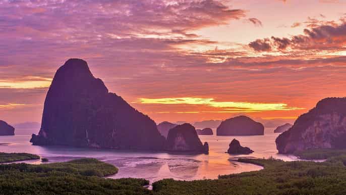 sonnenaufgang in phangnga und trip zur jamesbondinsel