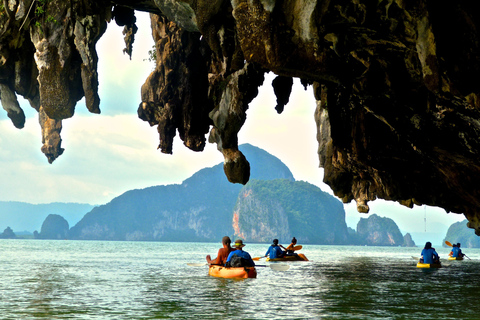 Soluppgång i Phangnga med off-peak besök på James Bond-önSoluppgången i Phang Nga och besök till James Bond Island