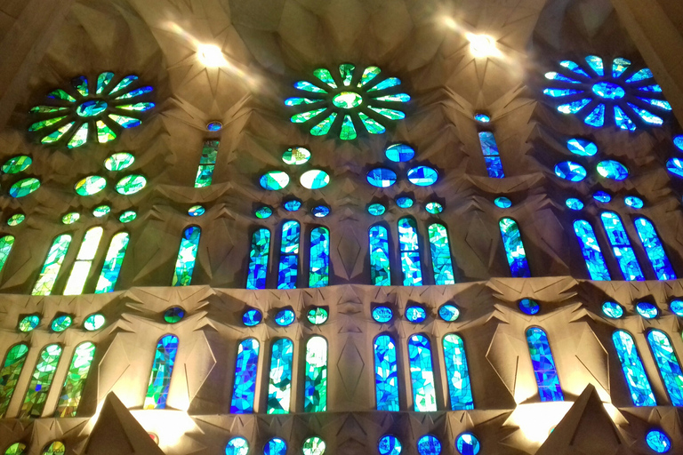 Barcelona: Montserrat & Sagrada Familia Guided Tour