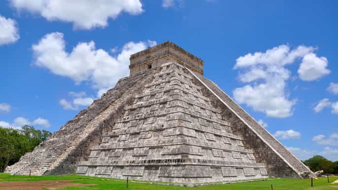 from cancun or riviera maya chichén itzá tour