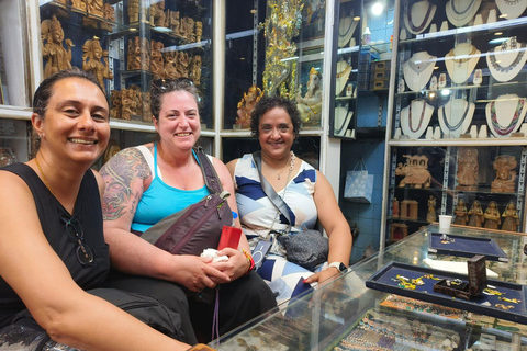 Guided Shopping Mumbai Tour: Group Cruise Excursion