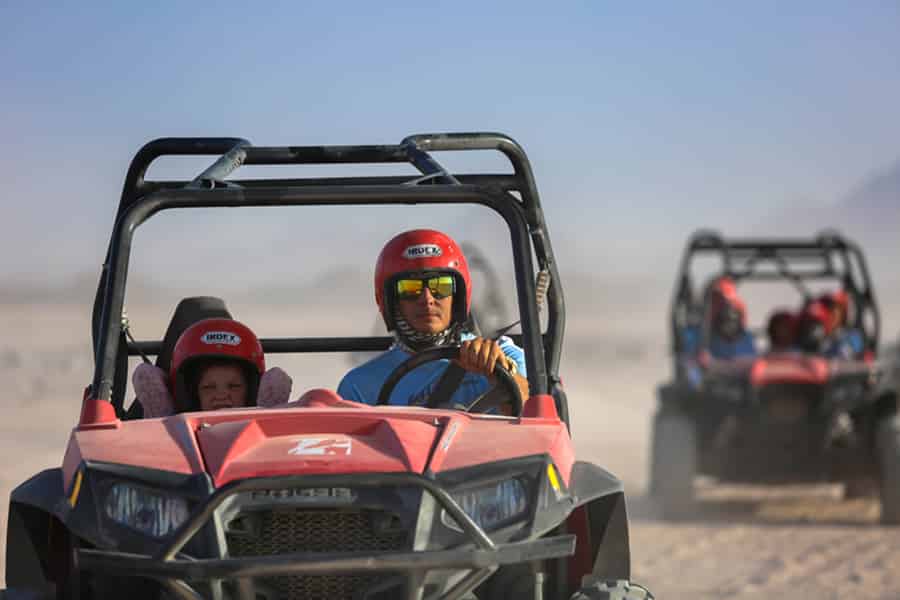 Hurghada: Wüstensafari bei Sonnenuntergang mit dem Dünenbuggy. Foto: GetYourGuide Hurghada: Wüstensafari bei Sonnenuntergang mit dem Dünenbuggy. Foto: GetYourGuide