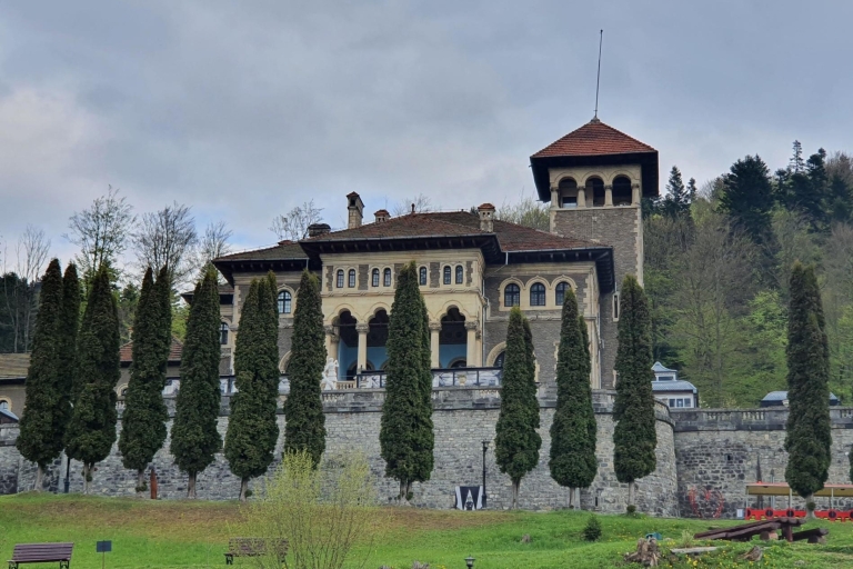 Bucharest: Peleș & Bran Castles & Brasov City Private Trip