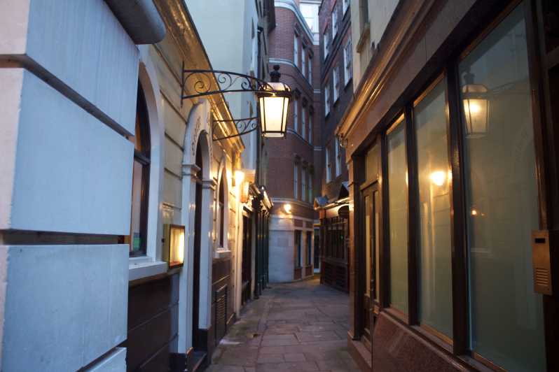 Måne Flad logik London: Dickens Walking Tour | GetYourGuide