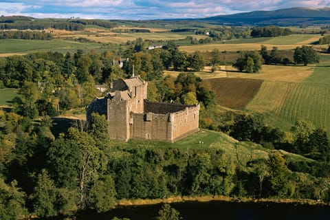 Full-Day Custom Tour: Loch Ness, Glencoe and Highlands