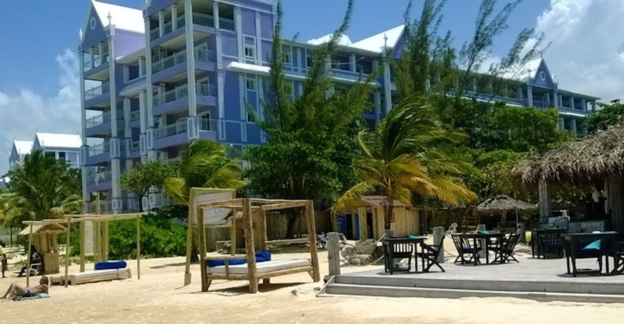 Bamboo Blu Beach Club en Ocho Rios Sightseeing Experience - Hizvo