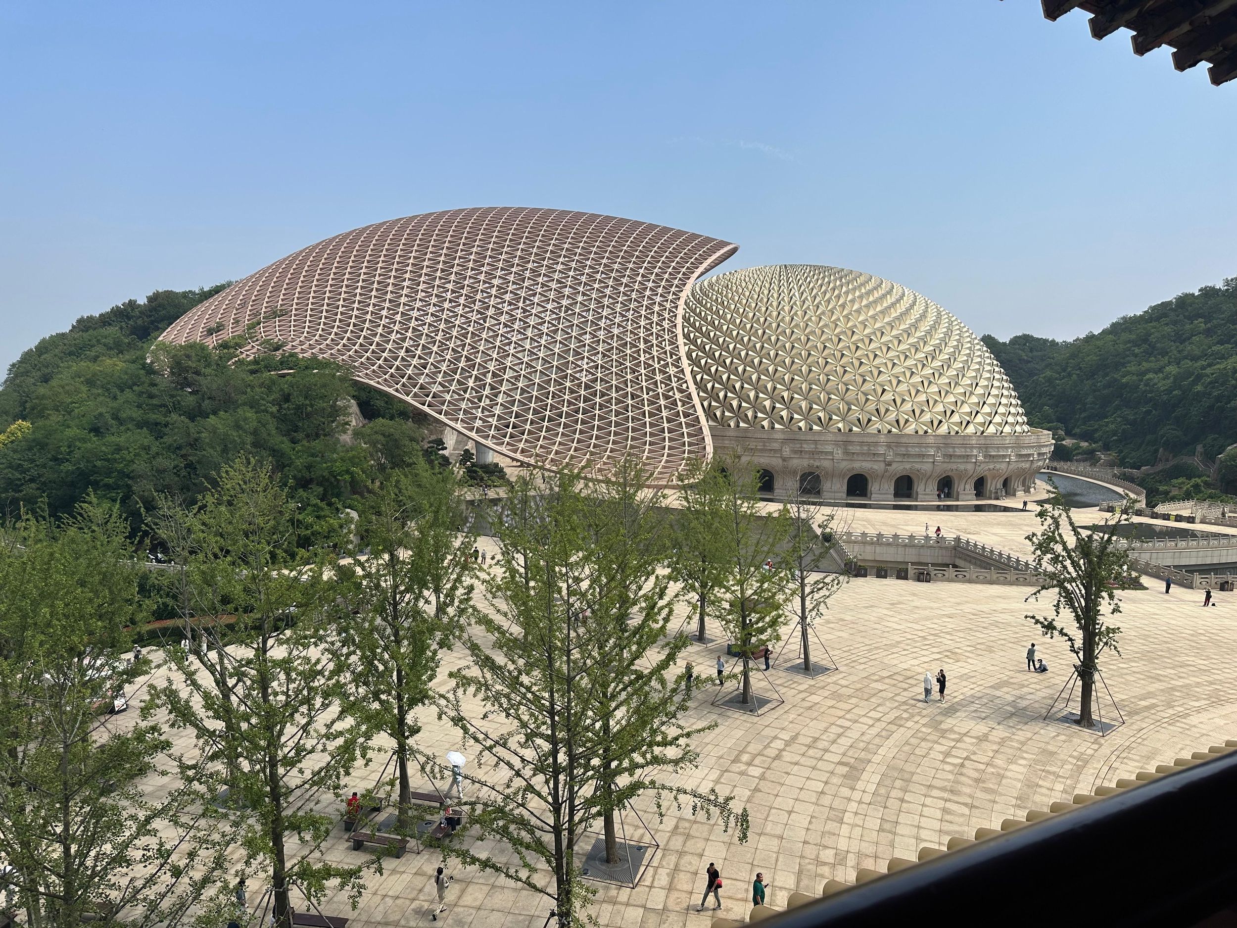 Nanjing: Niushoushan, altes Stadtmauertor, historischer Block