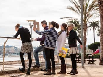 Antibes: Picasso Museum Drawing Tour Led by Local Artist