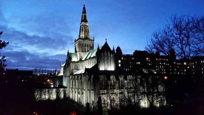 glasgow customized private walking tour with a local