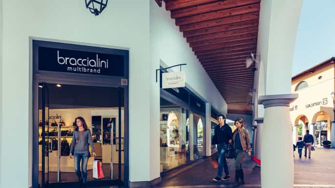 from bergamo franciacorta outlet village shopping tour