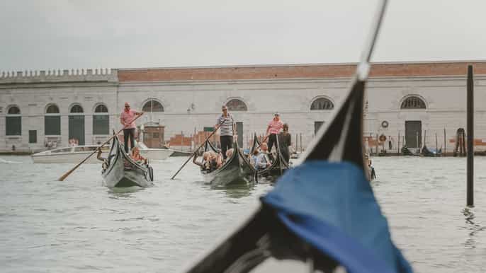 venezia servizio fotografico privato di 2 ore con giro in gondola
