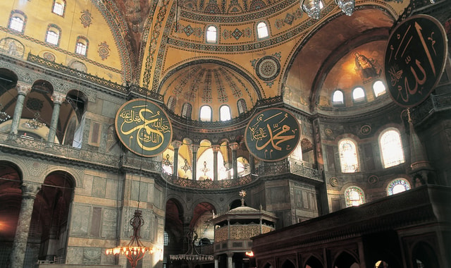 Istanbul: Full-Day Imperial & Asia Small Group Tour