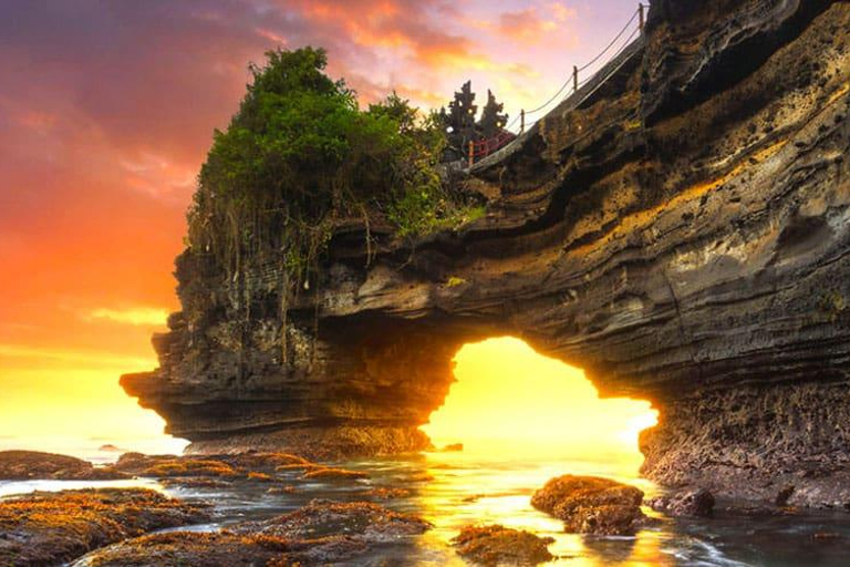 Bali : Half day Afternoon Tour to Tanah Lot sunset Temple