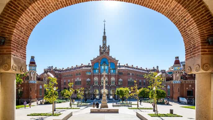 barcelona fast track sagrada familia sant pau art nouveau