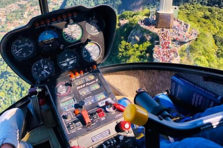Rio de Janeiro: Trasferimenti + Tour in elicottero di 20 minuti con volo al CristoRio: Trasferimento privato + elicottero (Leme, Copacabana, Ipanema, Leblon)