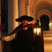 Dresda: il tour del guardiano notturno originale alla luce delle lanterne