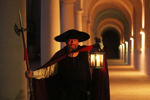 Dresde: la visite originale du gardien de nuit à la lumière de la lanterne