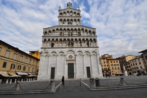 Livorno: dagtrip met privéstrand naar Pisa en Lucca