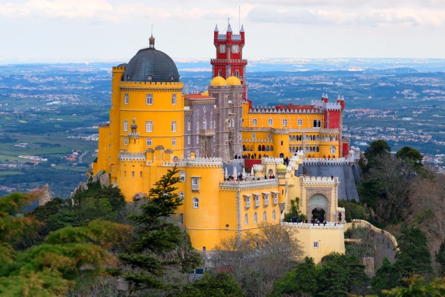 Visit Lisbon: Full-Day Sintra, Cabo da Roca and Cascais Tour in Sintra, Portugal