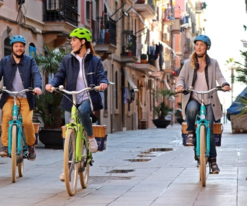 Barcelona: Montjuic Hill E-Bike Tour