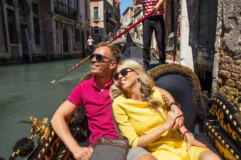 Venise : Promenade en gondole privée hors des sentiers battus30 minutes de balade en gondole privée