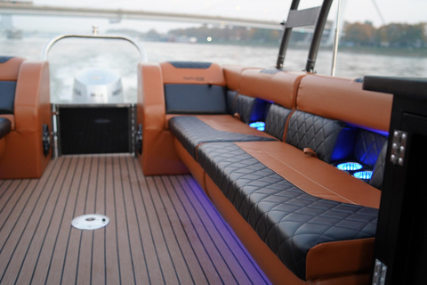 Bratislava: Private Danube River Cruise with Drinks