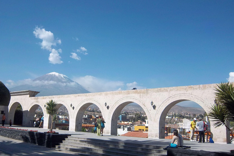 Passeio + caminhada pela Rota do Sillar e Culebrillas em Arequipa