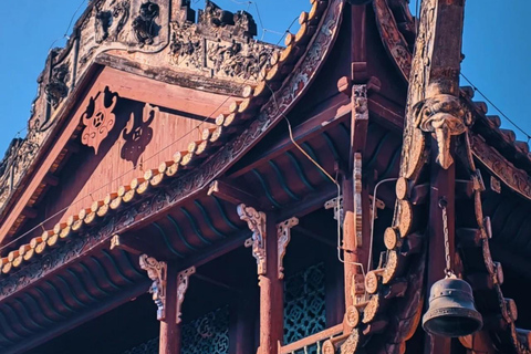 Guilin: Private Wen & Wu Temple Tour with Red Rock Village