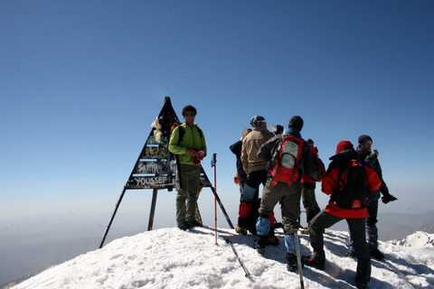 Van Marrakesh: 2-daagse Mount Toubkal TrekClimb Mount Toubkal: 2-daagse trektocht vanuit Marrakech