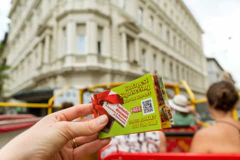 Budapest: Hop-On Hop-Off Bus with Cruise and Walking Tour