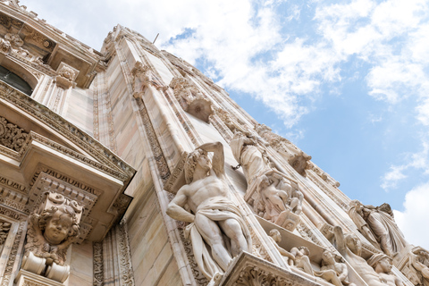 Milan Duomo Combo: Skip-the-Line Guided Tour & Rooftop Lift Spanish Speaking Option