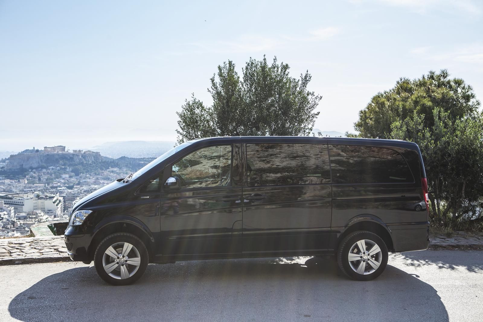 Athen: Privater Transfer zwischen Flughafen und Hotel