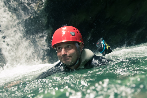 Bled: verbazingwekkende canyoning-avontuurlijke tour van een halve dag