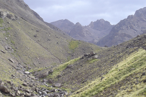 Van Marrakesh: 2-daagse Mount Toubkal TrekClimb Mount Toubkal: 2-daagse trektocht vanuit Marrakech