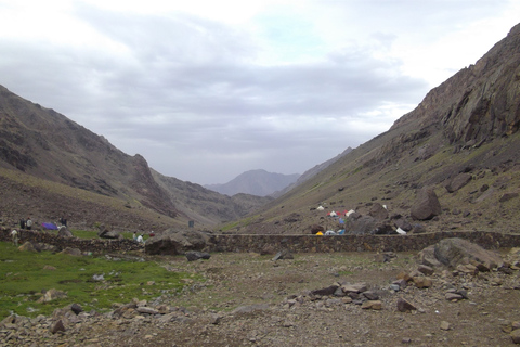 Da Marrakesh: trekking di 2 giorni al monte Toubkal