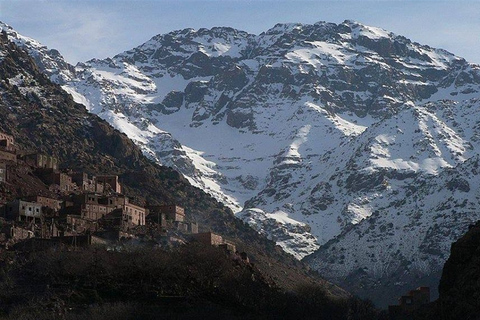 Van Marrakesh: 2-daagse Mount Toubkal TrekClimb Mount Toubkal: 2-daagse trektocht vanuit Marrakech