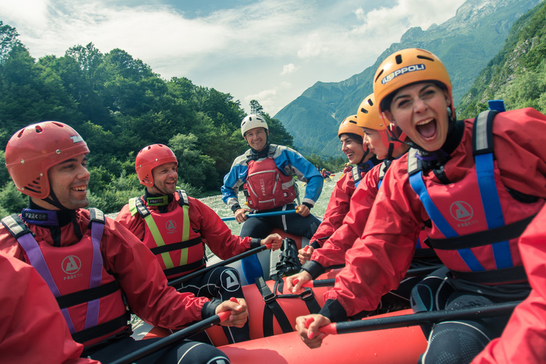 De Bled: rafting sur la rivière SavaBled : rafting sur la rivière Sava