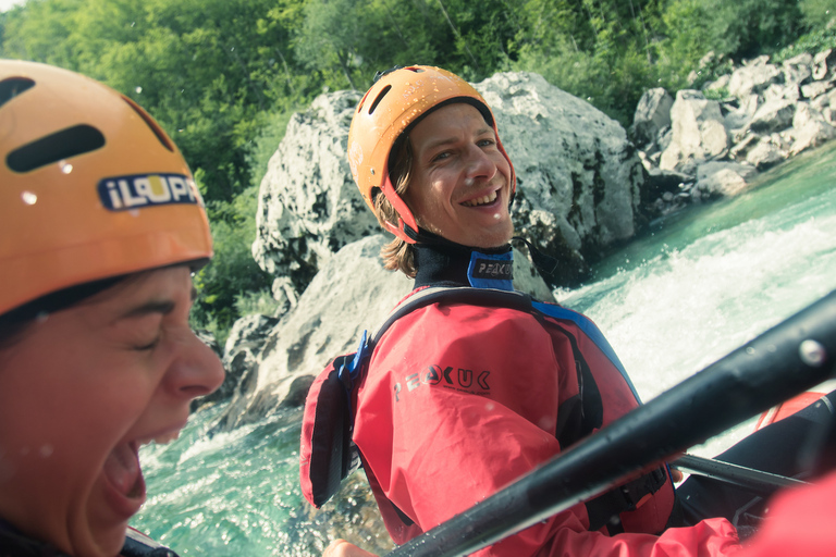 De Bled: rafting sur la rivière SavaBled : rafting sur la rivière Sava