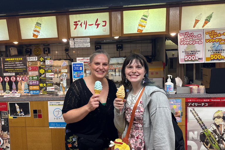 Tokyo: Nakano Broadway Treasure Hunt Walking Tour
