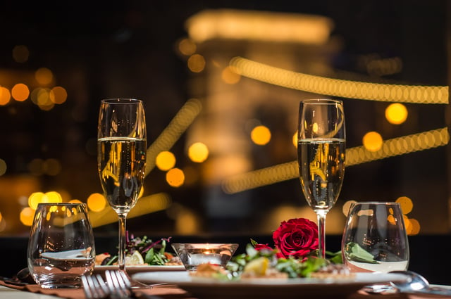 Budapest: Dinner-Kreuzfahrt zum Valentinstag