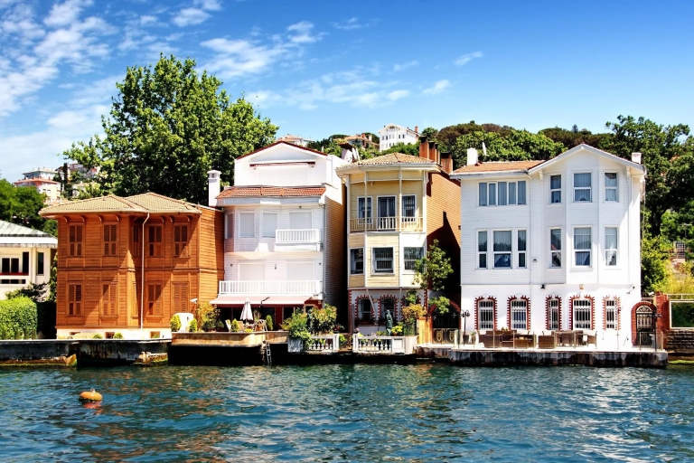 Istanbul : balade en yacht privé sur le BosphoreBalade en yacht privé sur le Bosphore